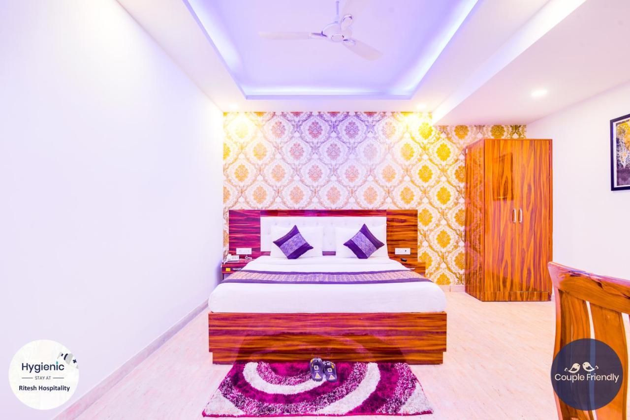 Hotel Fabulous - Delhi International Airport Нью-Дели Экстерьер фото