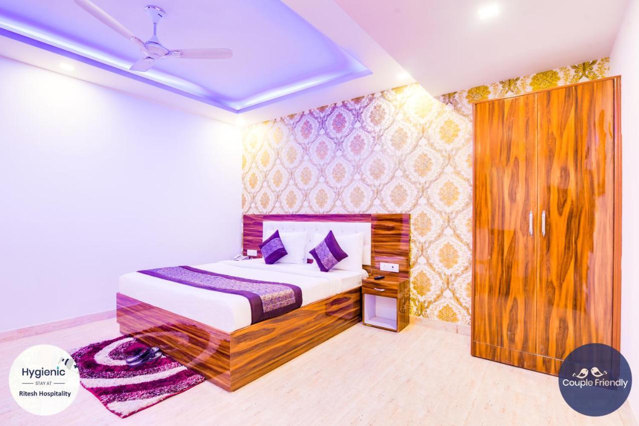 Hotel Fabulous - Delhi International Airport Нью-Дели Экстерьер фото