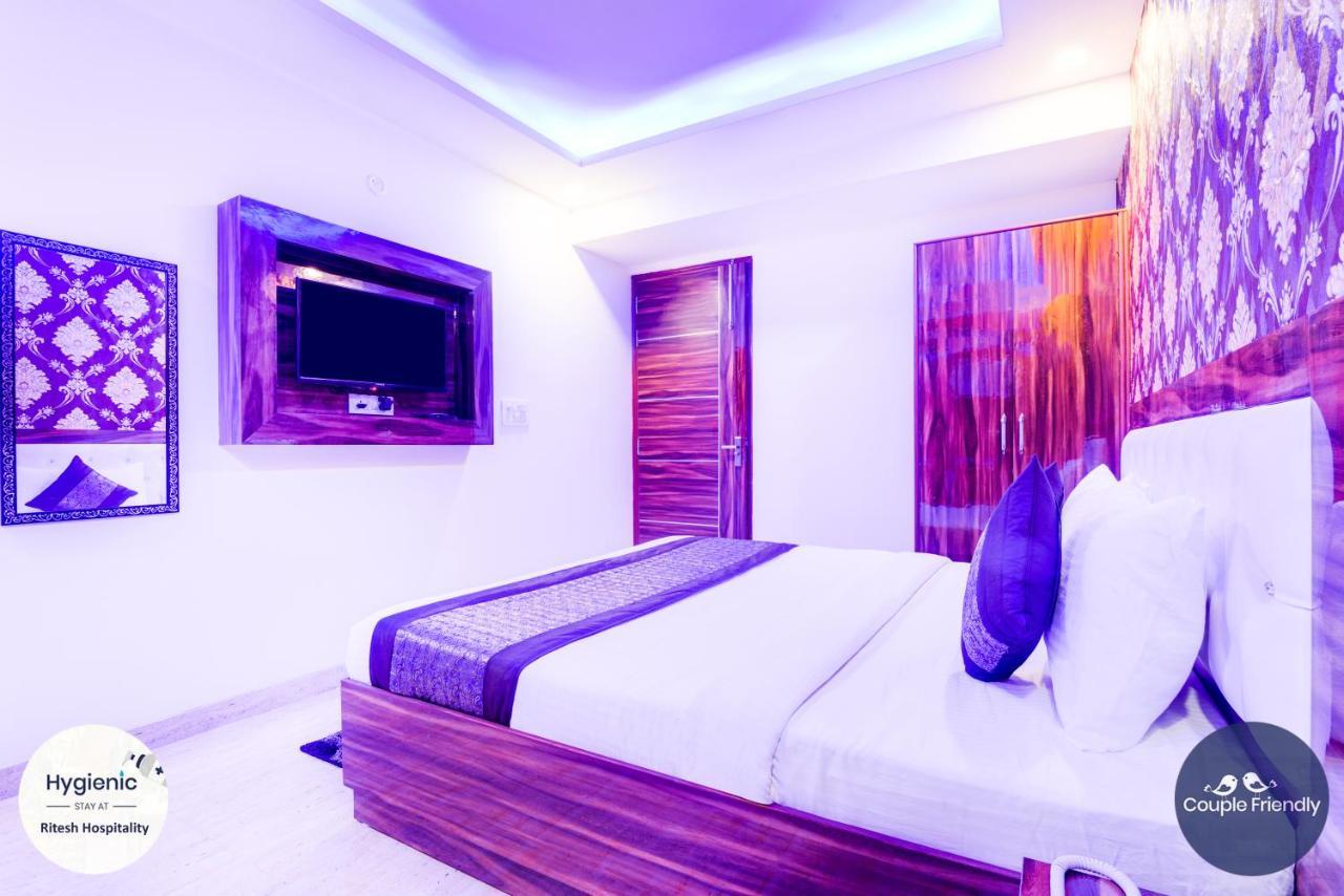 Hotel Fabulous - Delhi International Airport Нью-Дели Экстерьер фото