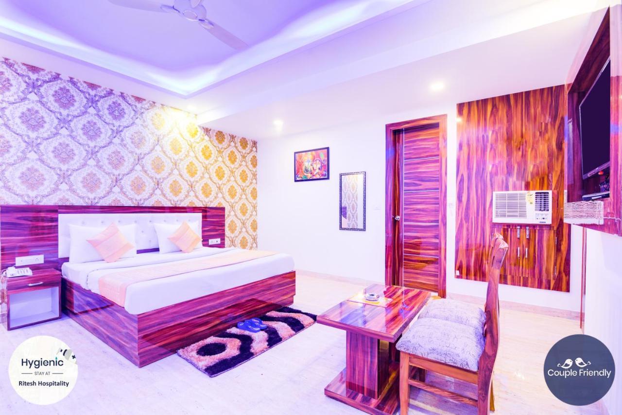 Hotel Fabulous - Delhi International Airport Нью-Дели Экстерьер фото